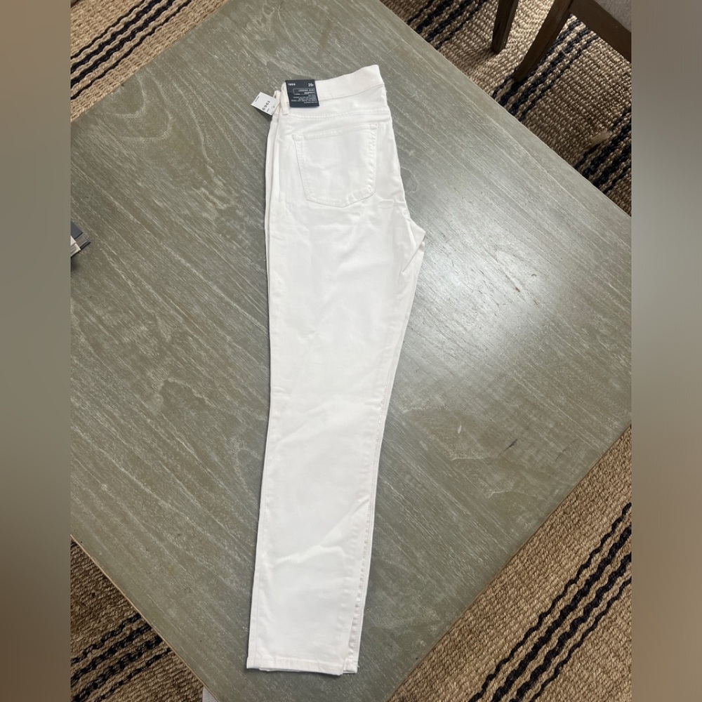 Gap 1969 Legging white Jean Skimmer. NWT. Size 29r.
